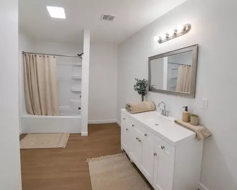 Bath - 412 4th Ave, Three Rivers, MI 49093 photo 1 of 3