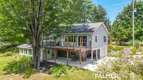 23419 22 Mile Rd, Paris, MI 49338