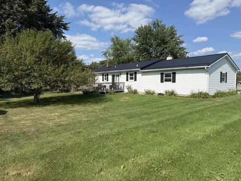 Exterior - 460 3rd St, Sunfield, MI 48890 photo 3 of 5