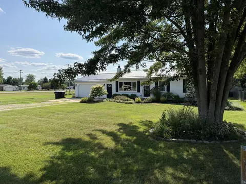 Exterior - 460 3rd St, Sunfield, MI 48890 photo 2 of 5