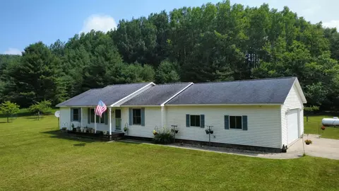 5149 E Clark Rd, Harrisville, MI 48740