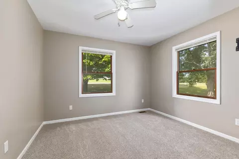 Bedroom - 5265 Belding Rd, Belding, MI 48809 photo 3 of 6