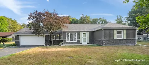 2579 Lynhurst St NE, Belmont, MI 49306