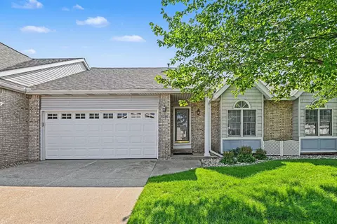 11286 Blue Heron Pkwy #24, Holland, MI 49424