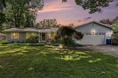 111 W Hamilton Ln, Battle Creek, MI 49015