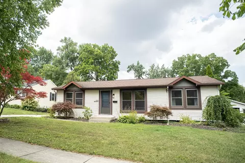 1525 Lenox Rd SE, Grand Rapids, MI 49506