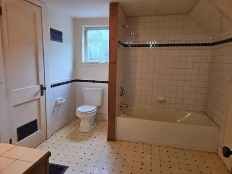 502 S Main St, Crystal, MI 48818 photo 11