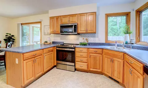 Kitchen - 884 Nadeau Dr, Pullman, MI 49450 photo 3 of 6