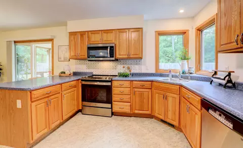 Kitchen - 884 Nadeau Dr, Pullman, MI 49450 photo 1 of 6
