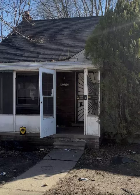 16232 Manning St, Detroit, MI 48205
