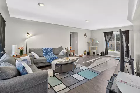 Living - 2208 1st St, Jackson, MI 49203 photo 1 of 4