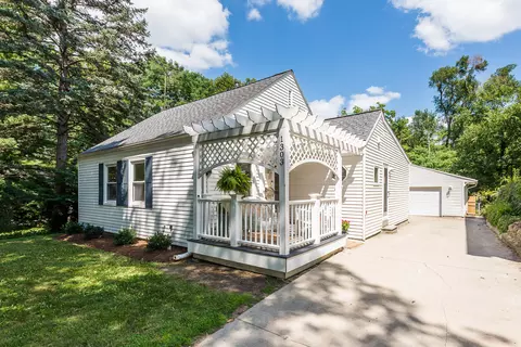 1303 Prescott Ave, Ann Arbor, MI 48103