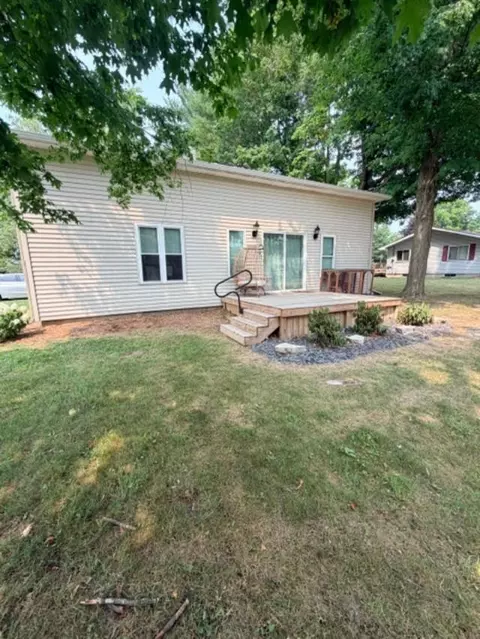 159 E Oak St NE, Sand Lake, MI 49343