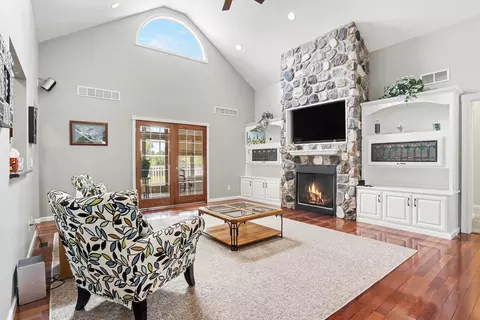 Living - 765 Cornell Rd, Coldwater, MI 49036 photo 1 of 2