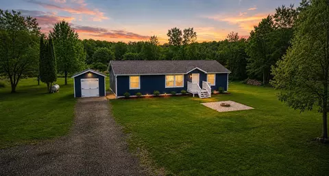 8680 16 Mile Rd NE, Cedar Springs, MI 49319