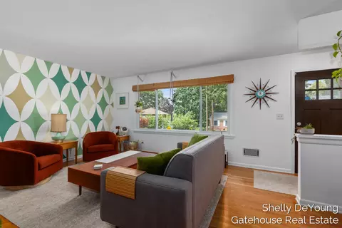 1570 E Terrace St NE, Grand Rapids, MI 49503
