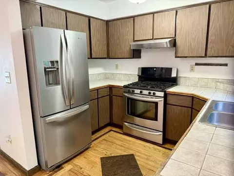 Kitchen - 711 E North Dr, Marshall, MI 49068 photo 1 of 3