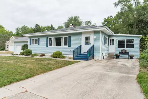 1916 Romence Rd, Portage, MI 49024