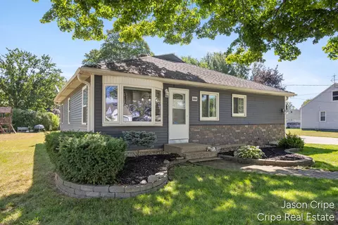 5666 Park Ave, Hudsonville, MI 49426