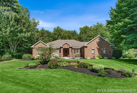3000 Foxboro Ln, Holland, MI 49424