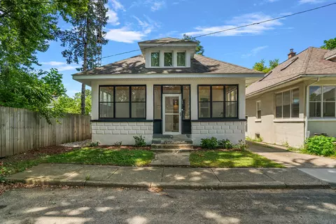 63 Iris Pl NE, Grand Rapids, MI 49503