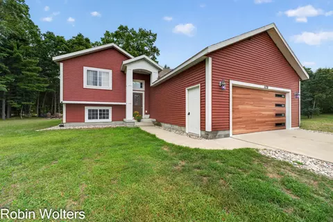 1178 Copper Creek Dr, Muskegon, MI 49442