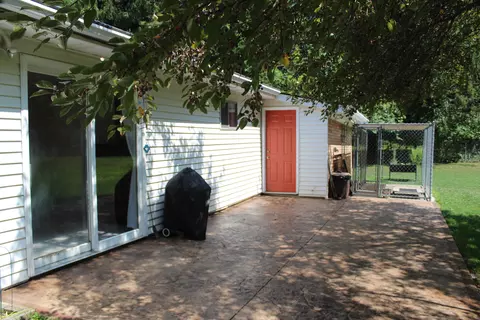 Exterior - 3444 E Pineview Dr, Dexter, MI 48130 photo 2 of 7