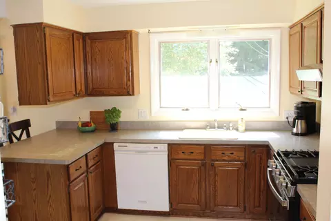 Kitchen - 3444 E Pineview Dr, Dexter, MI 48130 photo 1 of 4