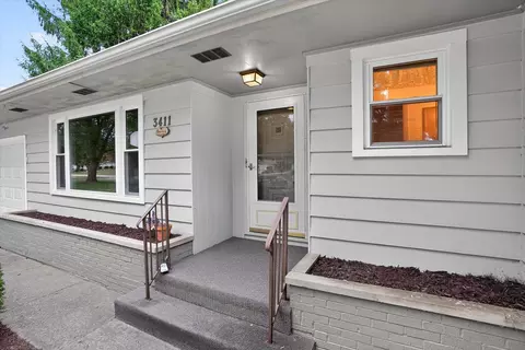 Exterior - 3411 Balmars Ave, Jackson, MI 49201 photo 2 of 8