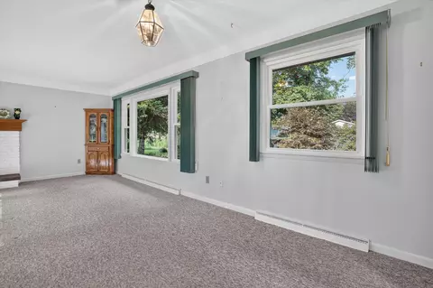 Living - 3411 Balmars Ave, Jackson, MI 49201 photo 7 of 8
