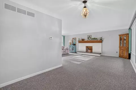 Living - 3411 Balmars Ave, Jackson, MI 49201 photo 8 of 8