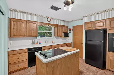 Kitchen - 3411 Balmars Ave, Jackson, MI 49201 photo 1 of 5