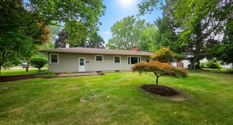Exterior - 3411 Balmars Ave, Jackson, MI 49201 photo 6 of 8
