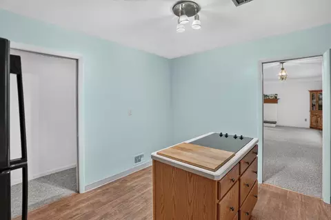 Kitchen - 3411 Balmars Ave, Jackson, MI 49201 photo 4 of 5