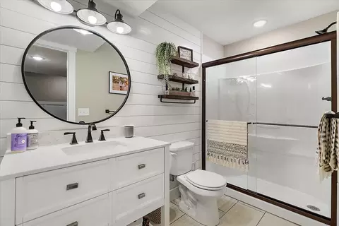 Bath - 1812 Sunquest Ave, Dorr, MI 49323 photo 4 of 4