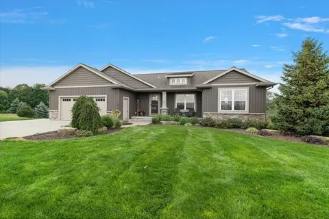 Exterior - 1812 Sunquest Ave, Dorr, MI 49323 photo 7 of 10