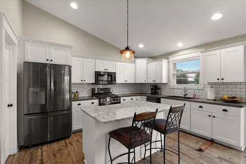 Kitchen - 1812 Sunquest Ave, Dorr, MI 49323 photo 2 of 5
