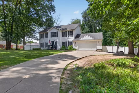 Exterior - 1210 Gilroy Rd, Jackson, MI 49203 photo 2 of 8