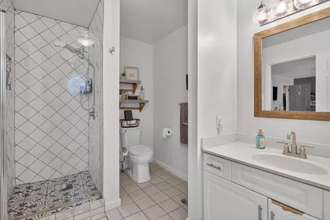 Bath - 1210 Gilroy Rd, Jackson, MI 49203 photo 4 of 5