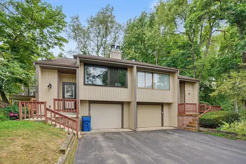 2376 Strathmore St, Kalamazoo, MI 49009