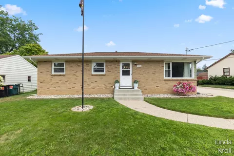 3861 Omaha St SW, Grandville, MI 49418