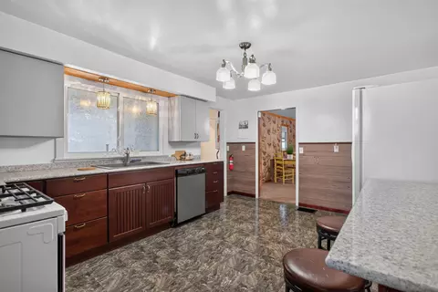 Kitchen - 232 Bender St, Jackson, MI 49202 photo 3 of 4