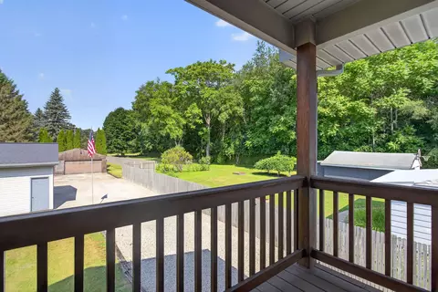 Exterior - 232 Bender St, Jackson, MI 49202 photo 9 of 16