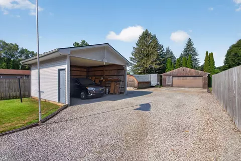 Exterior - 232 Bender St, Jackson, MI 49202 photo 2 of 16