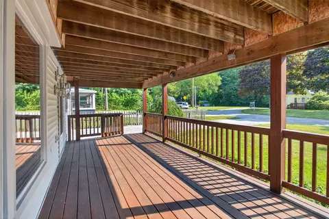 Exterior - 232 Bender St, Jackson, MI 49202 photo 15 of 16