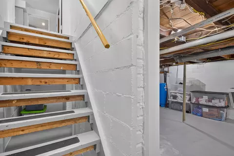 Entry Way - 232 Bender St, Jackson, MI 49202 photo 5 of 5