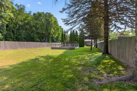 Exterior - 232 Bender St, Jackson, MI 49202 photo 7 of 16