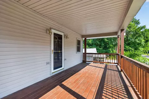Exterior - 232 Bender St, Jackson, MI 49202 photo 13 of 16
