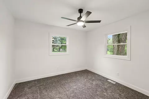 6627 S Jackson Rd, Jackson, MI 49201 photo 9