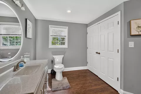 Bath - 1113 Napoleon Rd, Jackson, MI 49201 photo 4 of 5